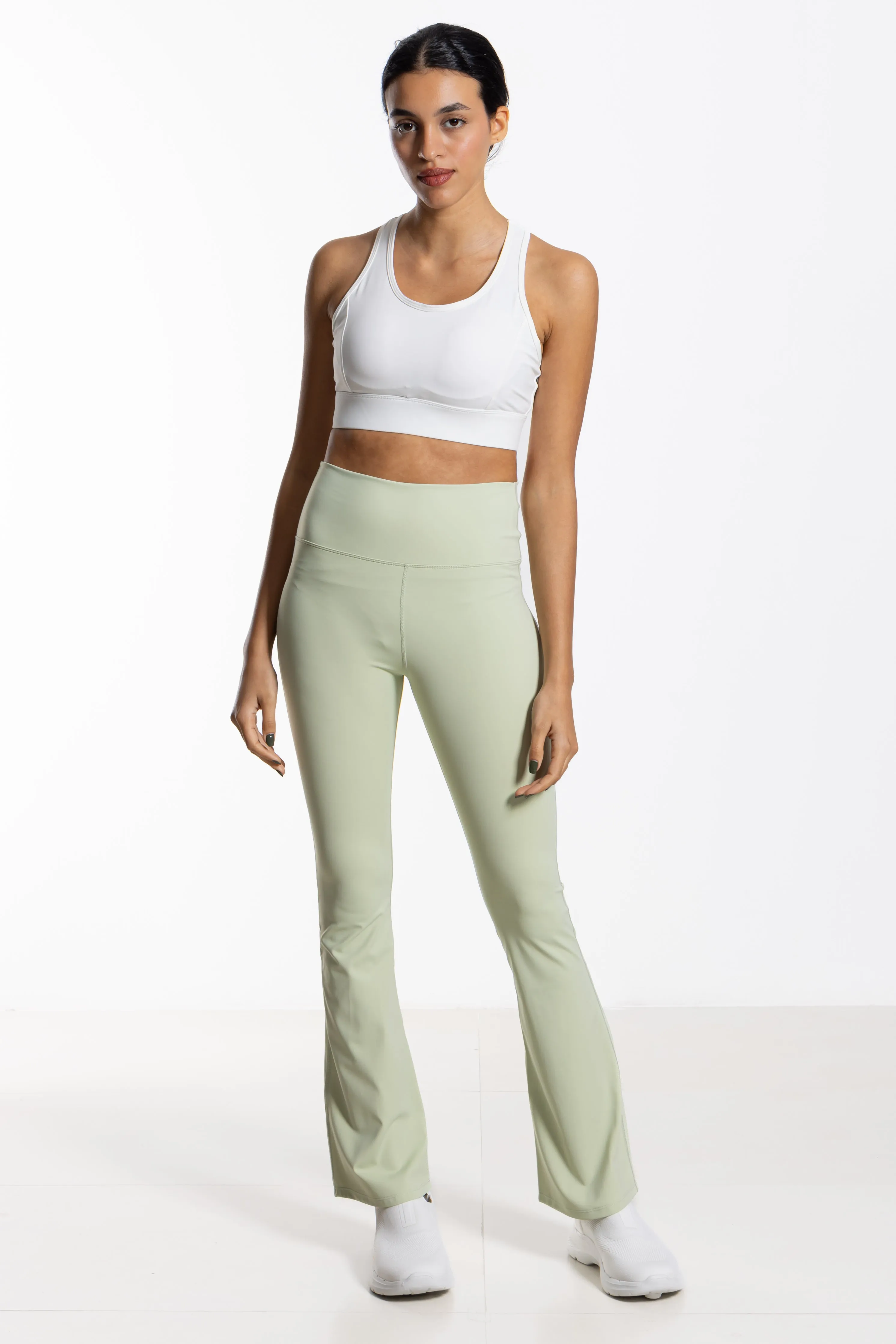 HIGH-RISE SOFT FLARED PANT