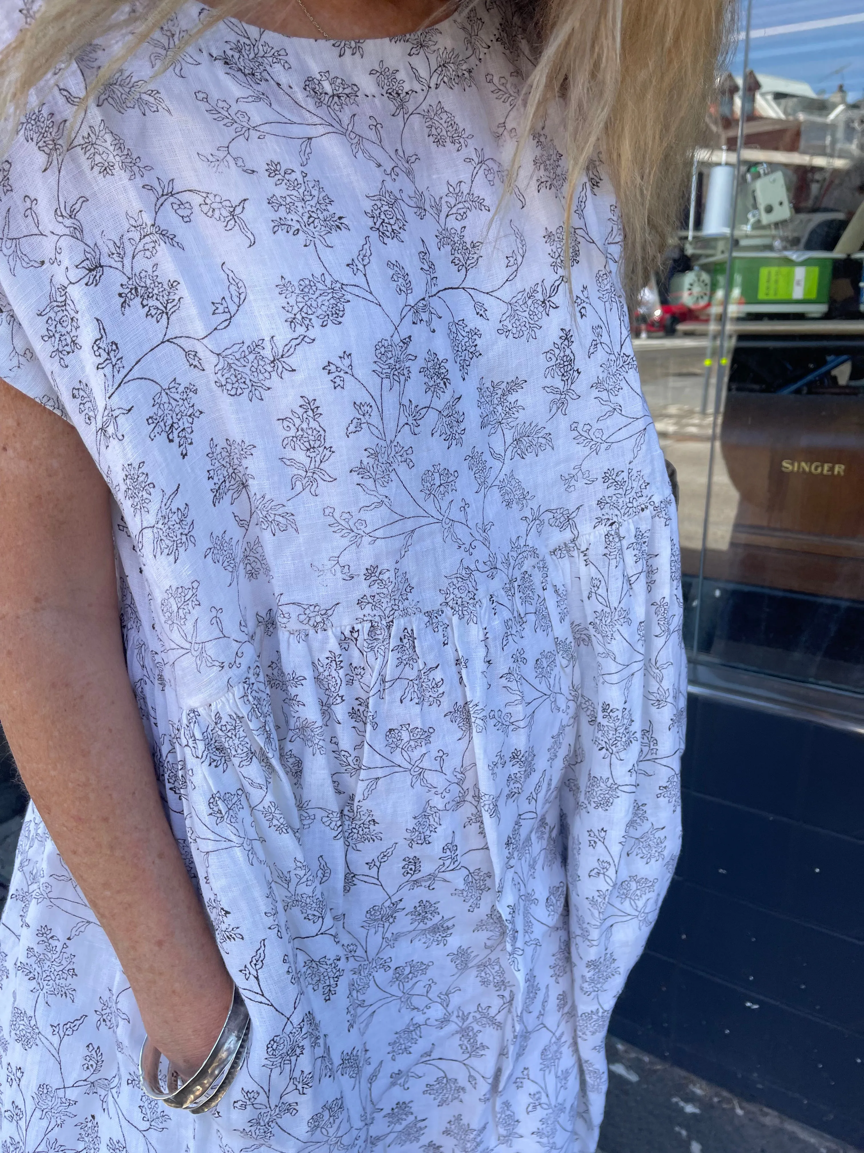 TOSHNI LINEN DRESS - Ecru Print
